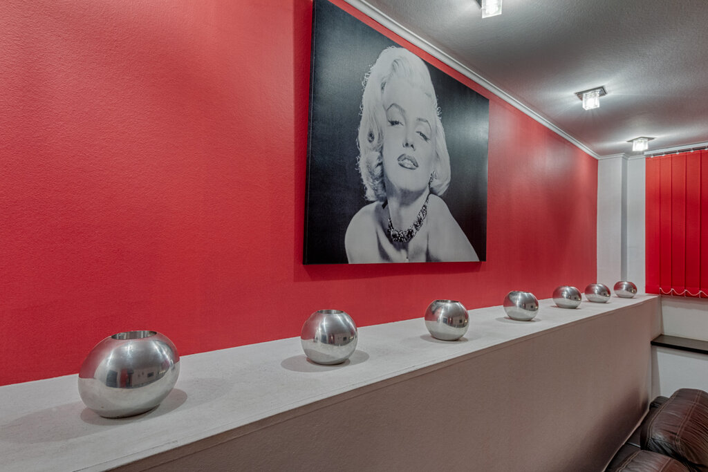 Проститутка Монро  Проститутка Монро